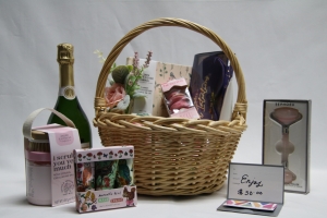 Secondary image for the 2 of 2 Pampering Basket Auction Item