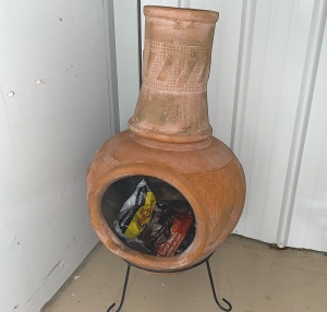Primary image for the Chiminea Terracotta, brand new Auction Item