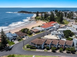 Primary image for the Item 2  ~ Coastal Getaway at The Yamba Studio – 2-Night Stay for Two ~ (Value $1000.00) Auction Item