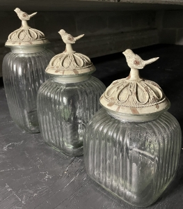 Primary image for the 3 Decorative Kitchen Canisters Auction Item