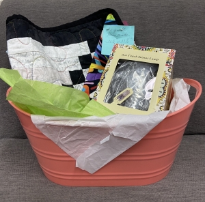 Primary image for the Quilt & Sensor Lamp Basket Auction Item